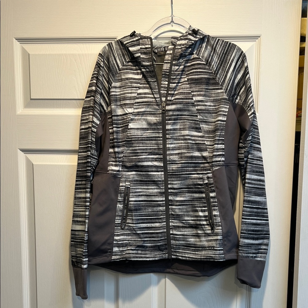 Marmot Women's Black and Gray Striped windbreaker Jacket